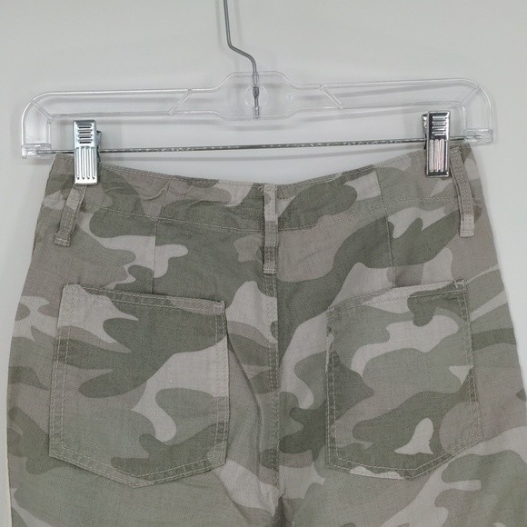 Mother Women's The Shaker Chop Crop Fray Camo Size 24 Desert Print Racer Linen - Picture 16 of 16